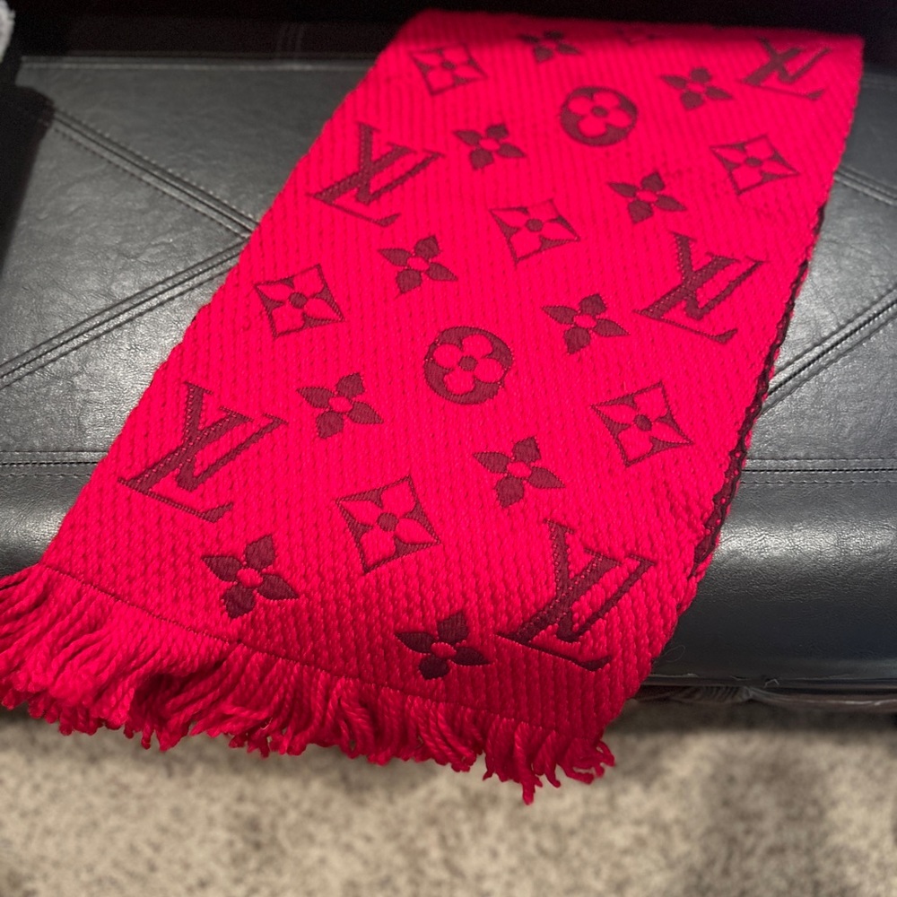 Louis Vuitton scarf